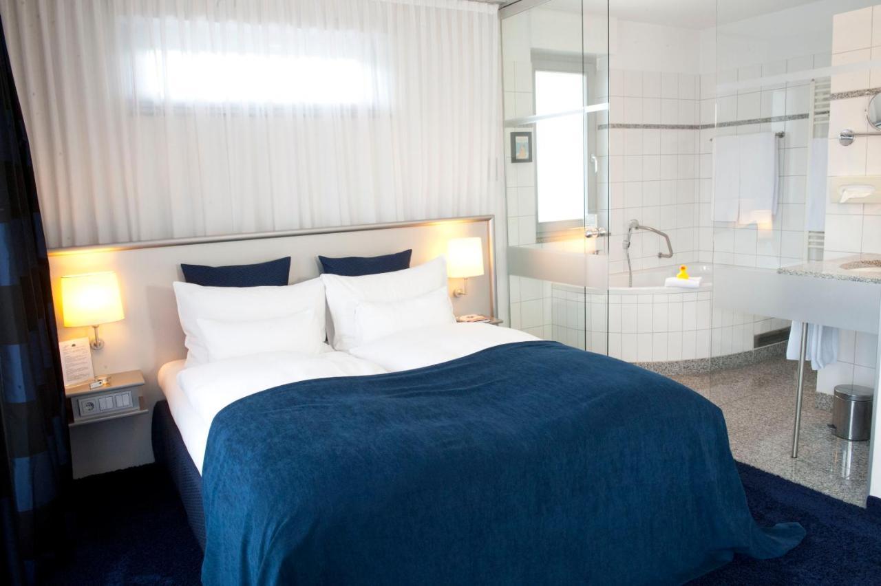 Wellings Romantik Hotel Zur Linde Moers Eksteriør billede