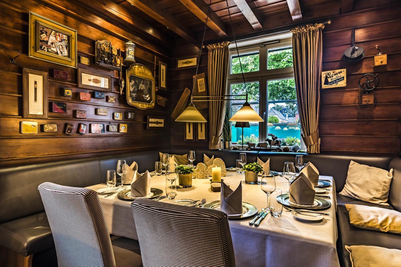 Wellings Romantik Hotel Zur Linde Moers Eksteriør billede